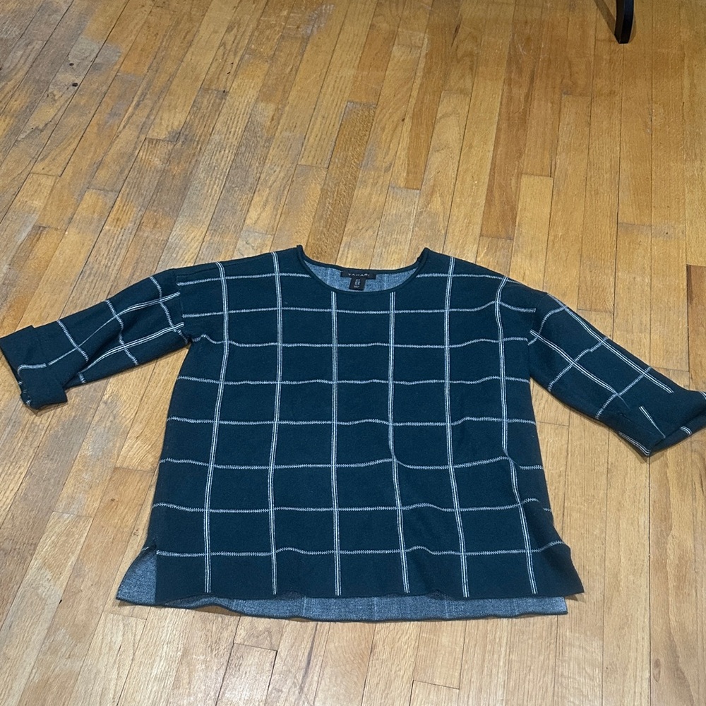 Tahari Black and White Checkered Sweater
